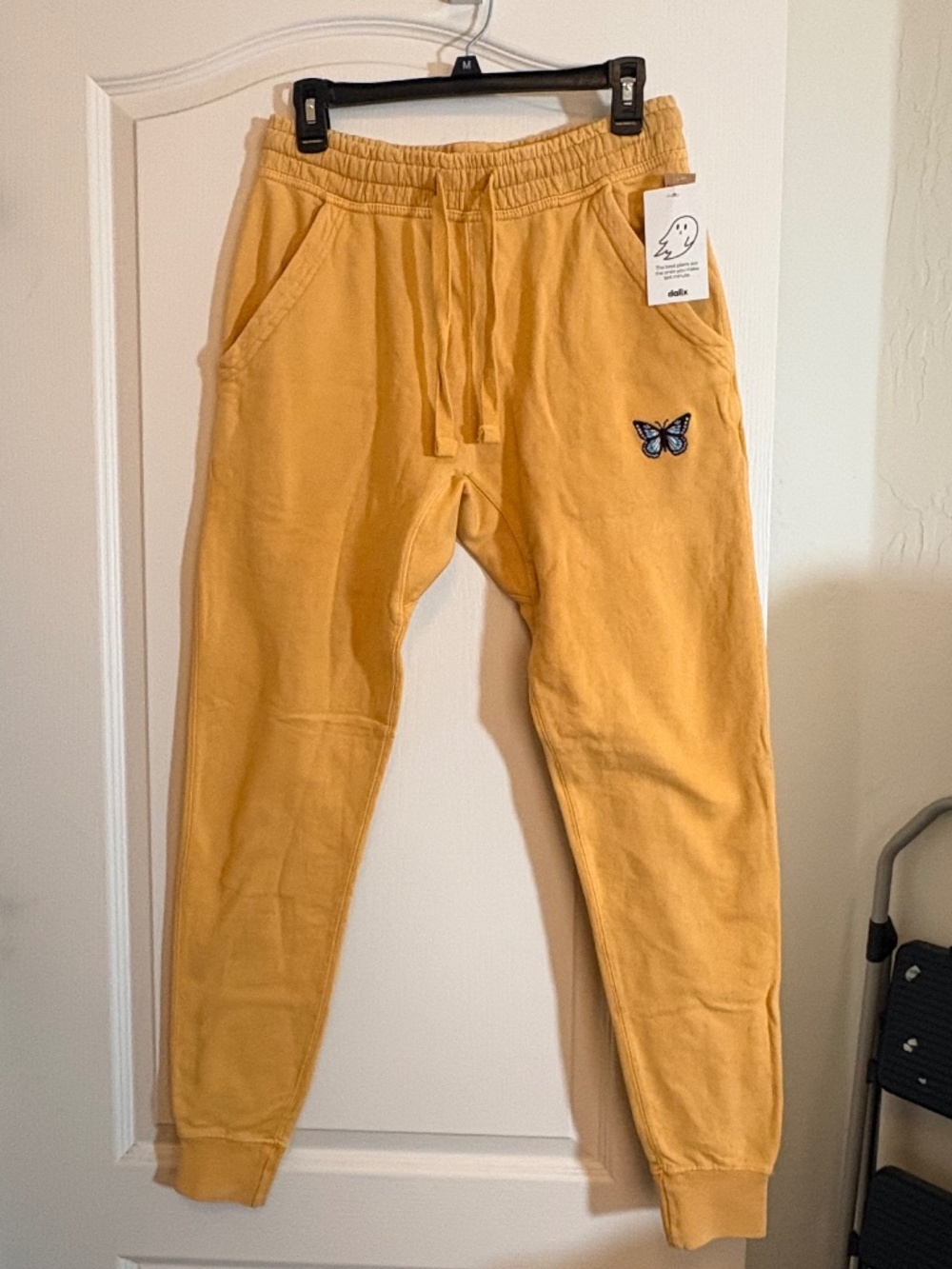 Dalix Women's Butterfly Midweight Fleece Washed Jogger Pant